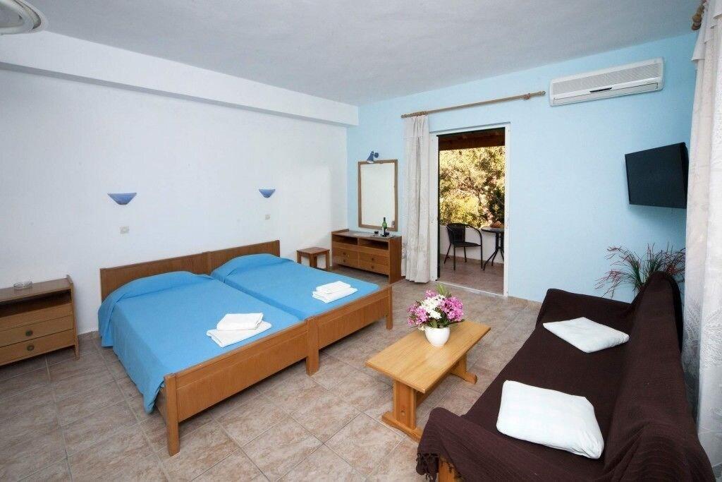 Crystal Blue Aparthotel Барбати Экстерьер фото